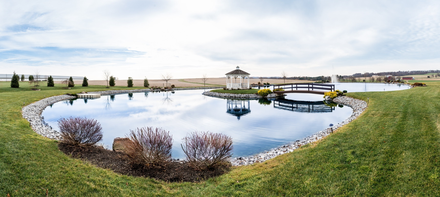 Harvest View Barn Hershey Farms Elizabethtown Pa wedding photography